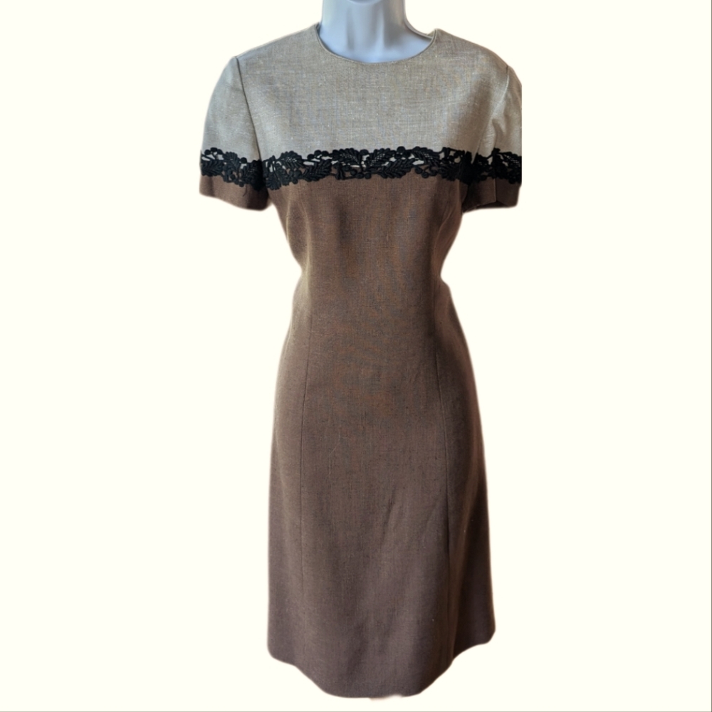 Vintage Vera Maxwell Elegant Two-Tone Dress with Lace Detail